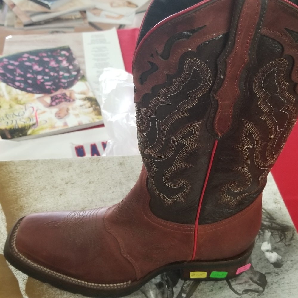 El general women cowboy boots